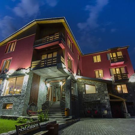 Red House Hotel Bakuriani Exterior foto