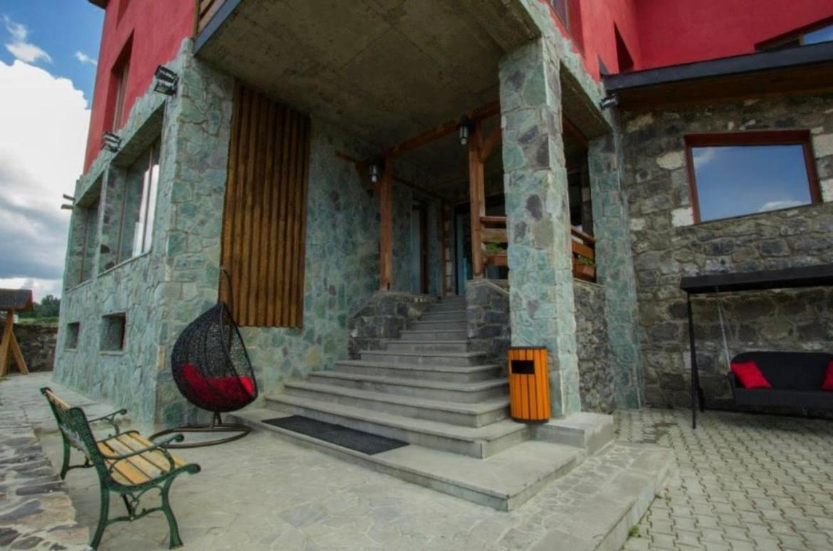 Red House Hotel Bakuriani Exterior foto